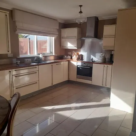 112 Roseberry Hill *